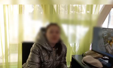 Мектпалды "Бәйтерек" тобының анасы бейне бақылау камерасын қарау сәтінен